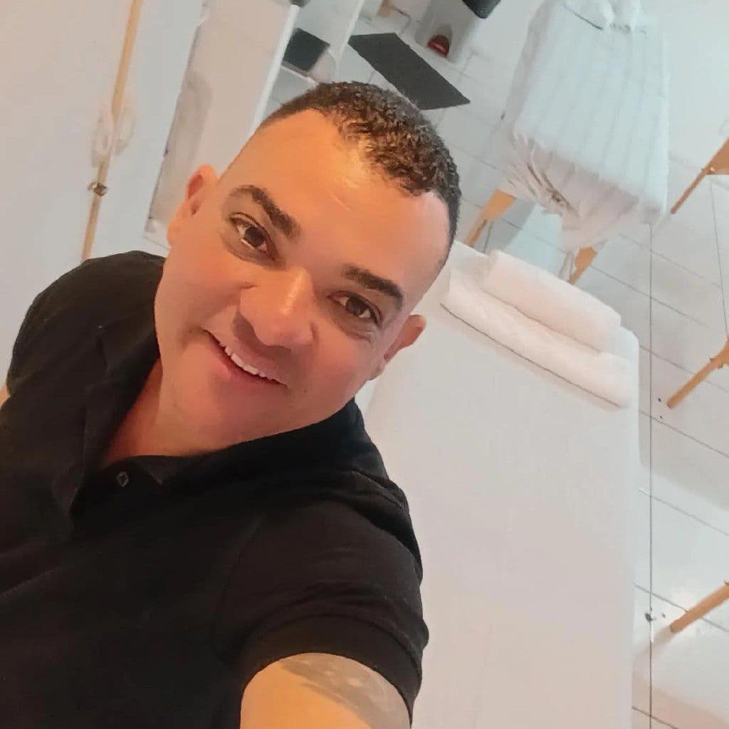 Felicio Gomes, Massagem, foto 2 de 2