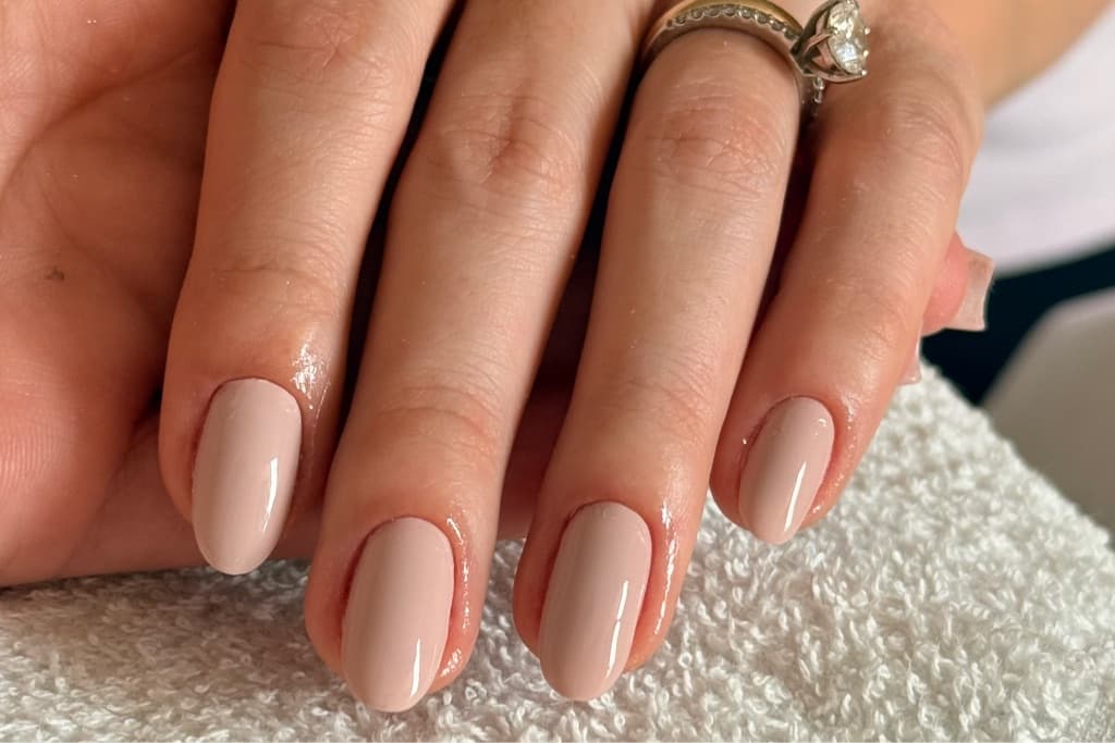 Aline Cristina, Unhas, foto 1 de 2