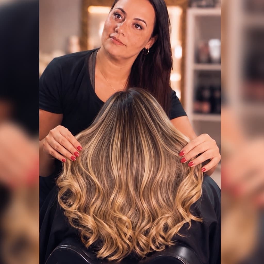 Márcia Barbosa Cabeleireira, Cabelo