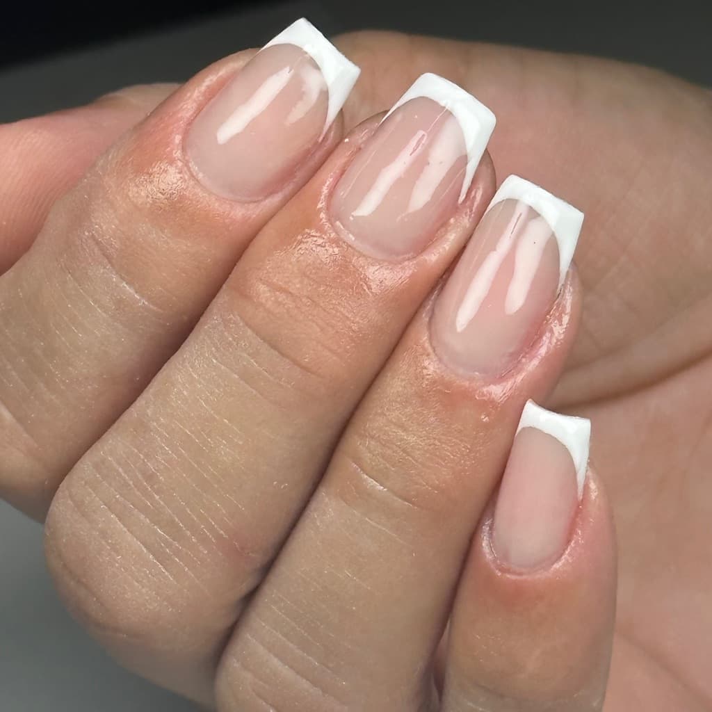 Paola Bruscalin, Unhas, foto 2 de 3