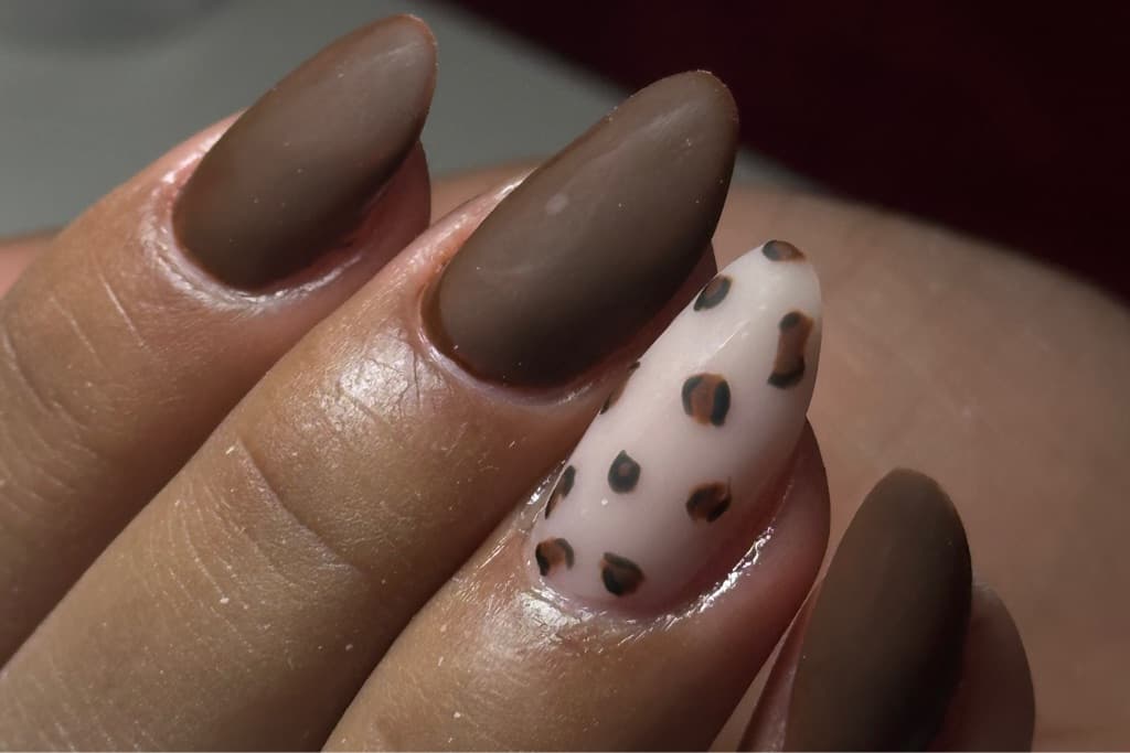 Paola Bruscalin, Unhas, foto 1 de 3