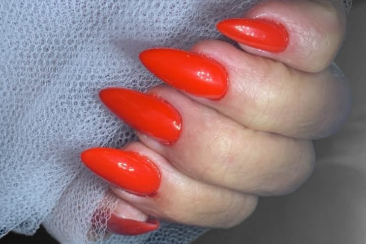 Suyanne Pacheco luiz antunes, Unhas