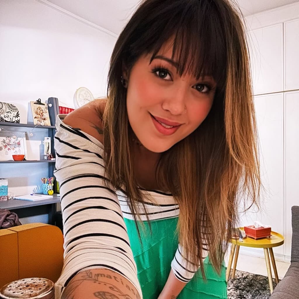 Mari Lamar, Massagem, foto 2 de 8