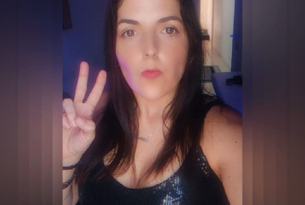 Monica Person, Massagem, foto 1 de 2