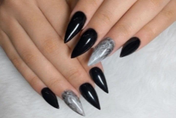 Paula Glam Beauty, Unhas, foto 1 de 3