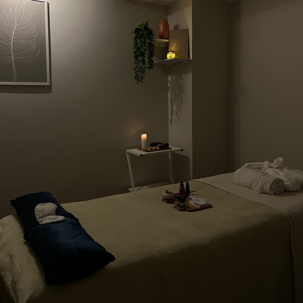Ariele Moraes, Massagem