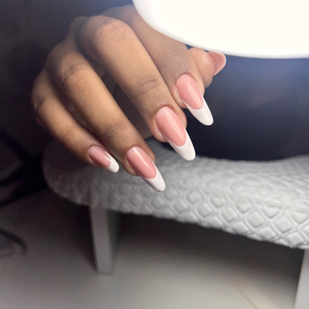 Paola Cruz, Unhas
