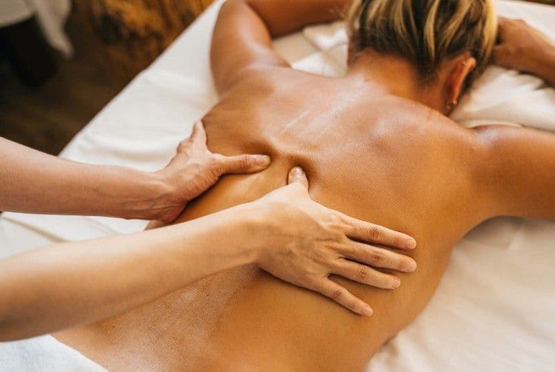 Luh Massoterapeuta, Massagem
