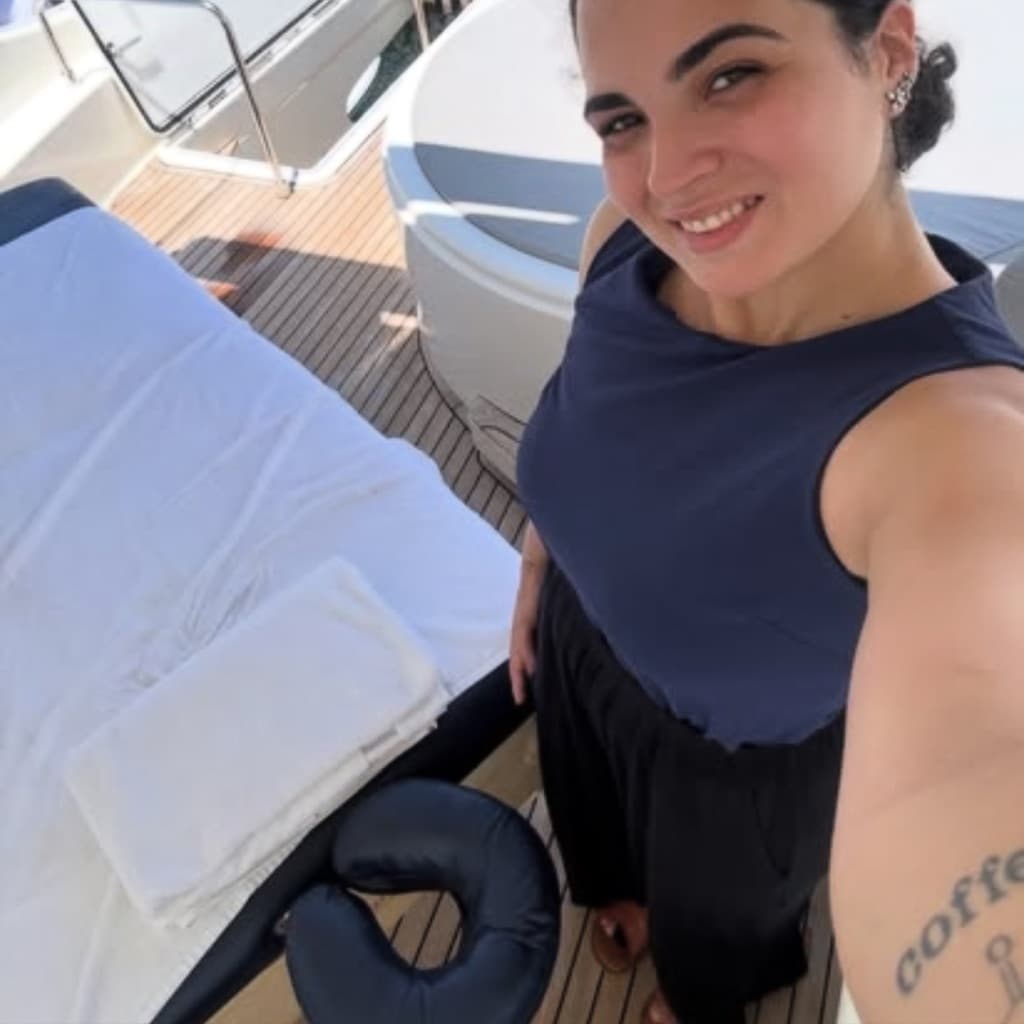 Bárbara Elino Schmidt, Massagem, foto 1 de 2