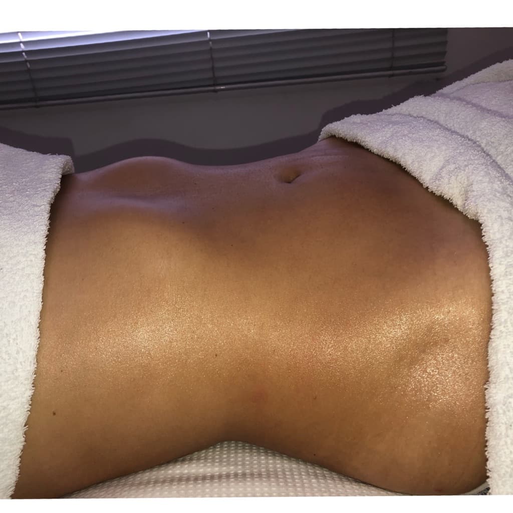 Valeria Santana, Massagem, foto 1 de 2