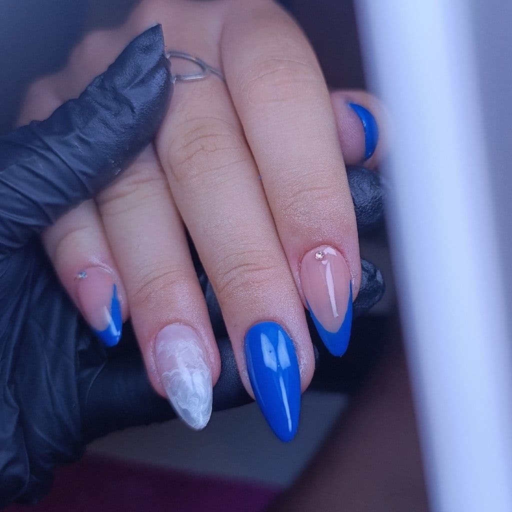Thataa Costa Nails, Unhas