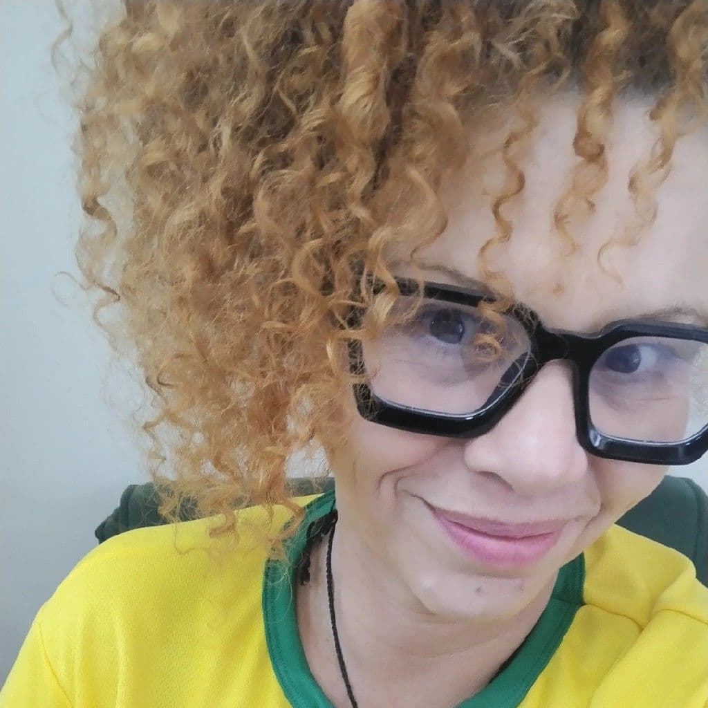 Simone Cristina Santos Alves, Maquiagem, foto 2 de 2