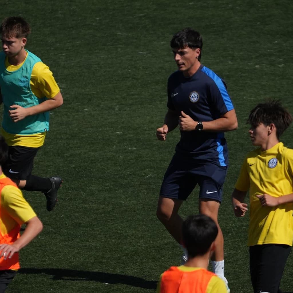 Jorge Alarcón, Treinamento, foto 1 de 2