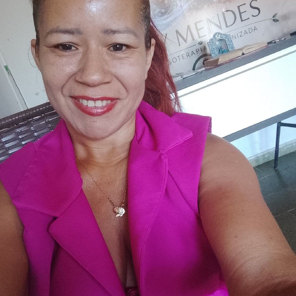 Ivy Mendes, Massagem, foto 2 de 3