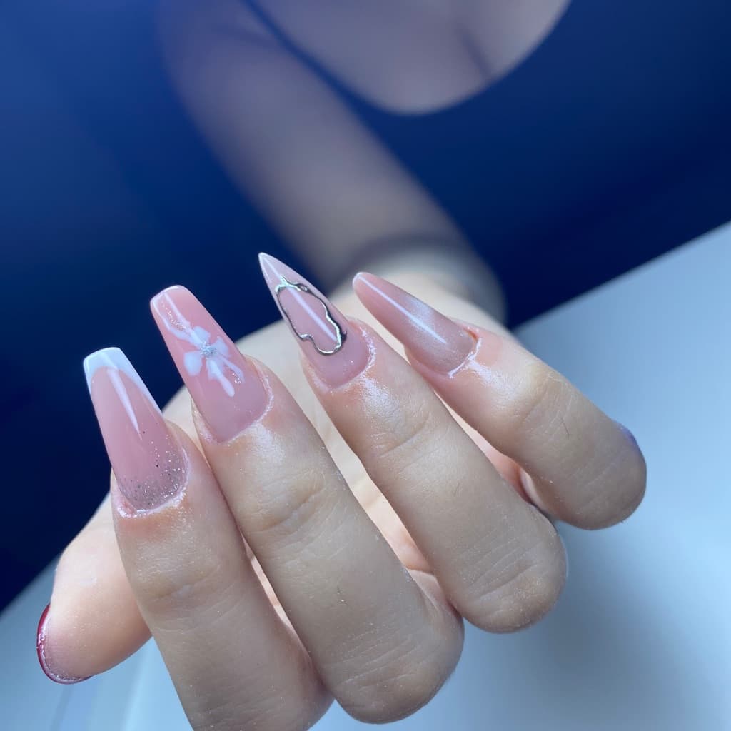 Maria Eduarda, Unhas, foto 2 de 3
