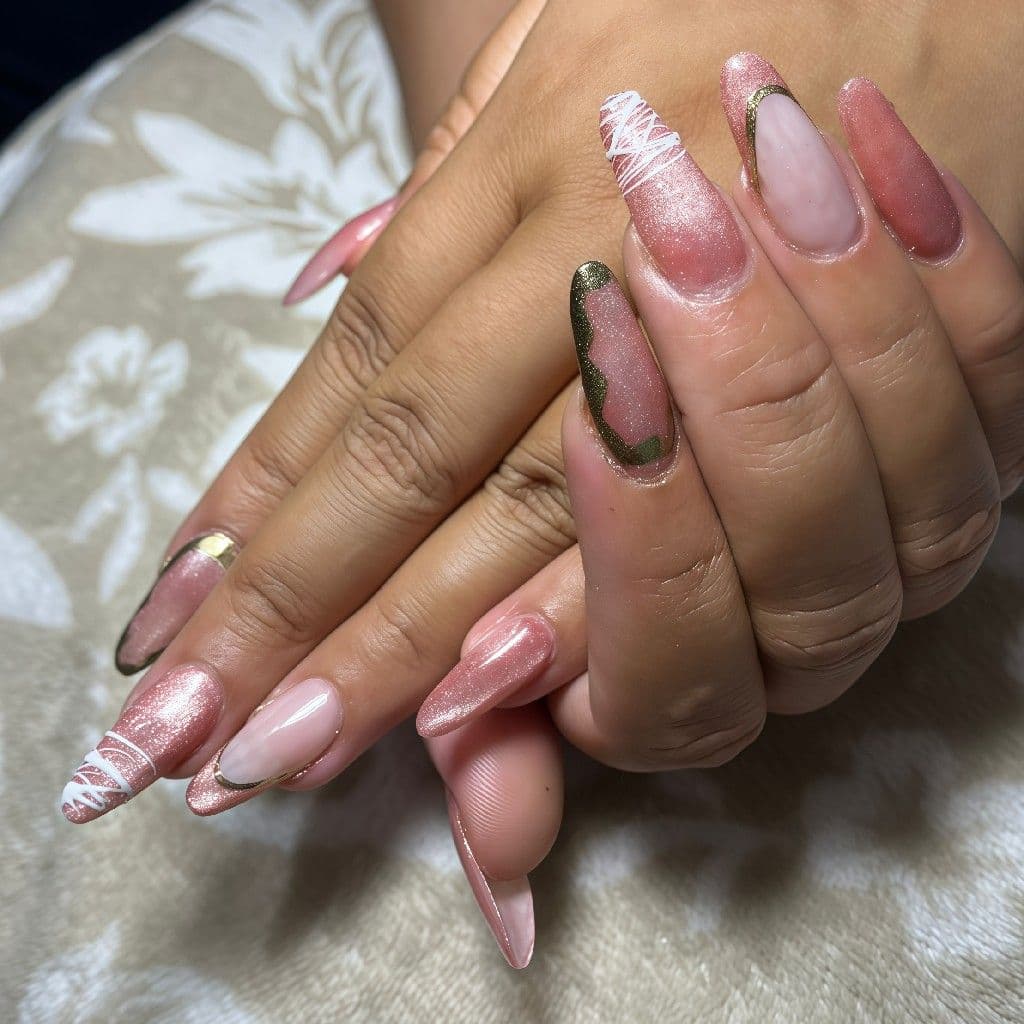 Ariabi Nails, Unhas