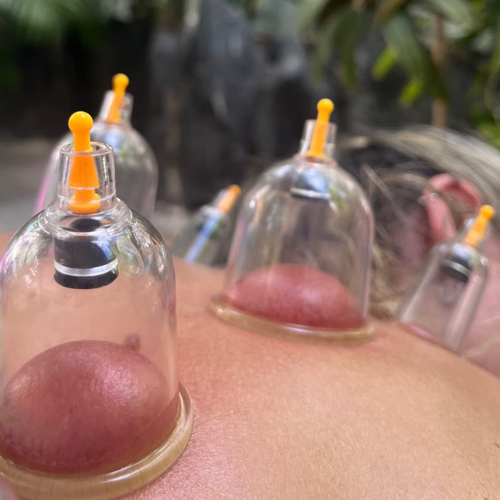Mylena Kelly, Massagem
