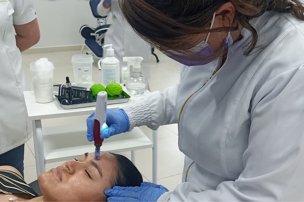 Wendy ( Esteticista e Esteta), Massagem