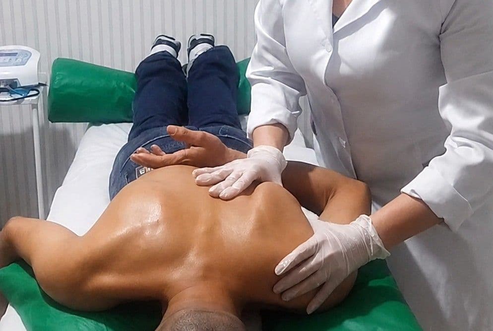 Dra. Brenda Muniz, Massagem, foto 1 de 3