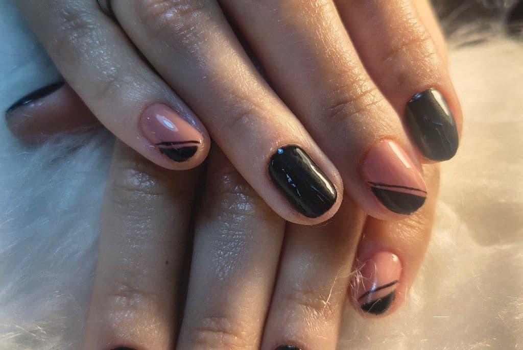 Rosy Designer, Unhas