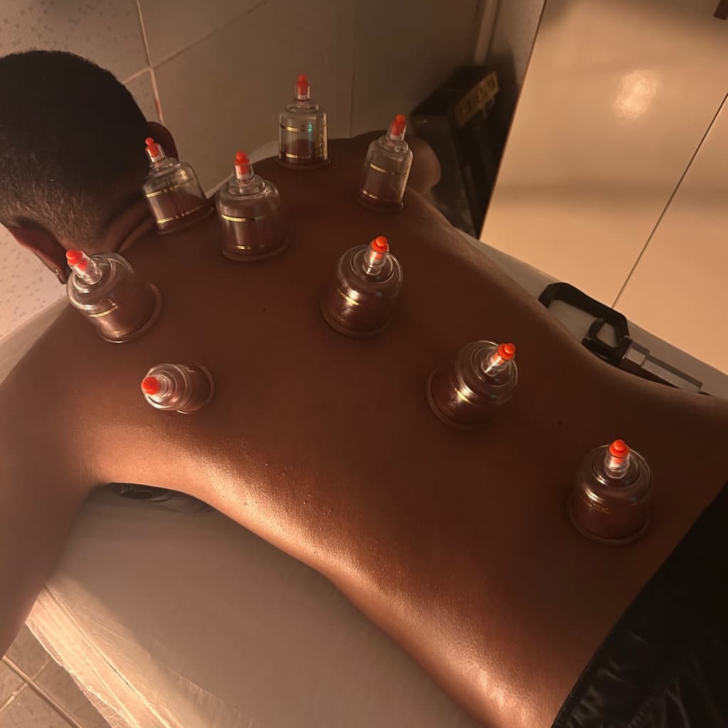 Suyanne Medeiros, Massagem