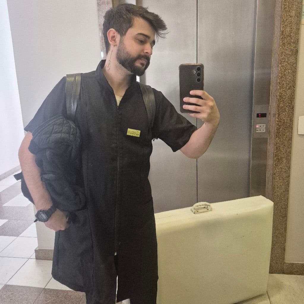 Matheus Lima, Massagem, foto 2 de 3