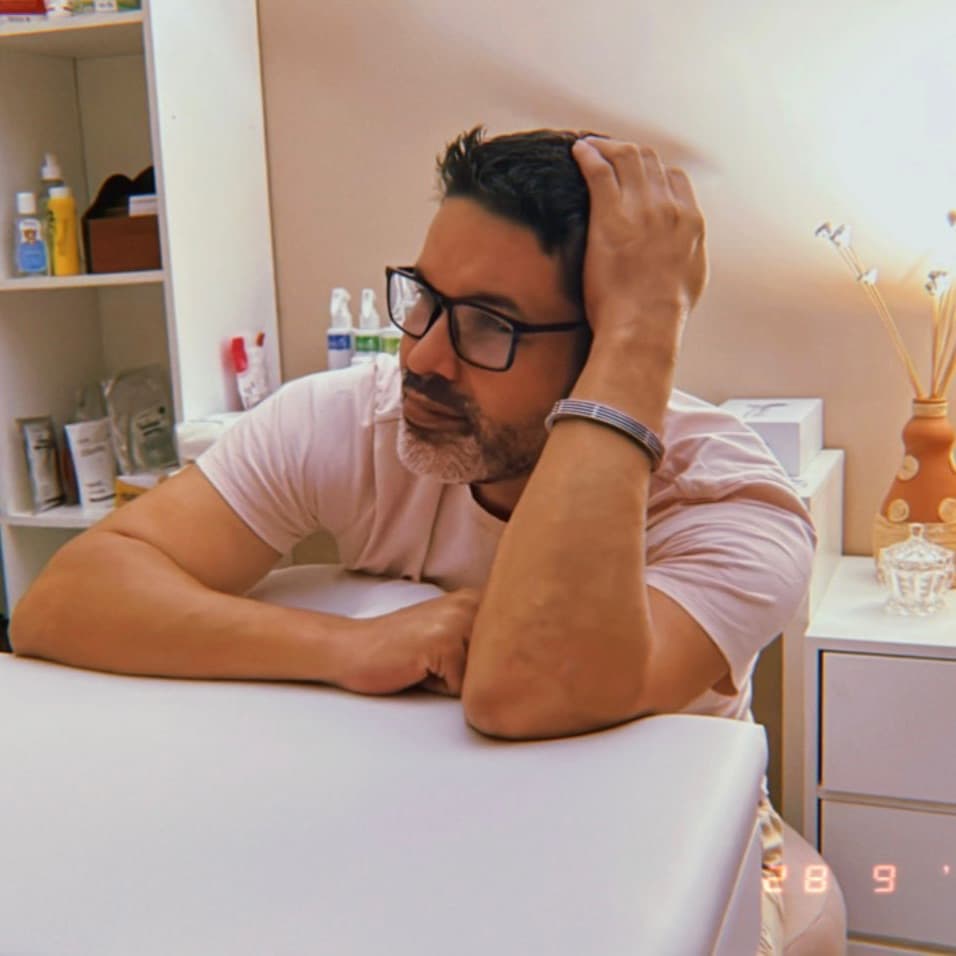 Sandro Milanez, Massagem, foto 1 de 2