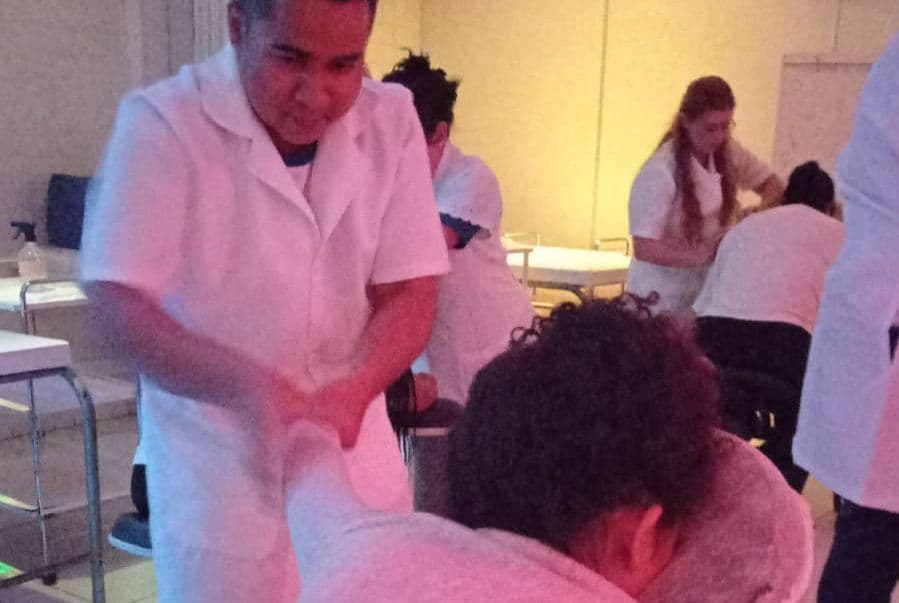 Josias Alves, Massagem, foto 1 de 2