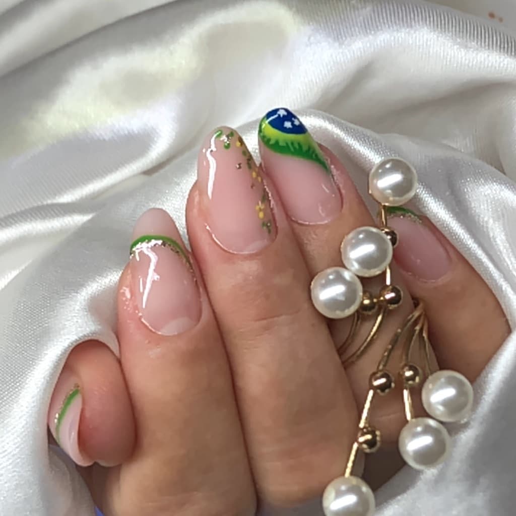 Nailsdesigner, Cabelo, foto 1 de 2