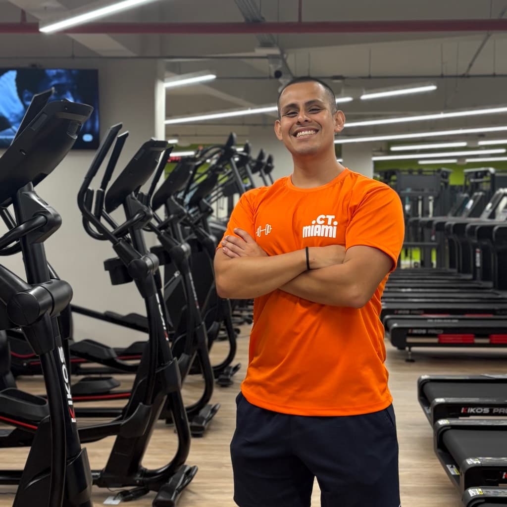 Renato Javier, Treinamento, foto 1 de 2