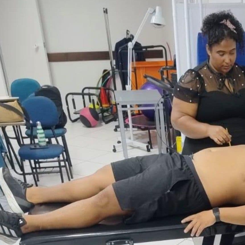 Rayza Santos, Massagem, foto 2 de 3