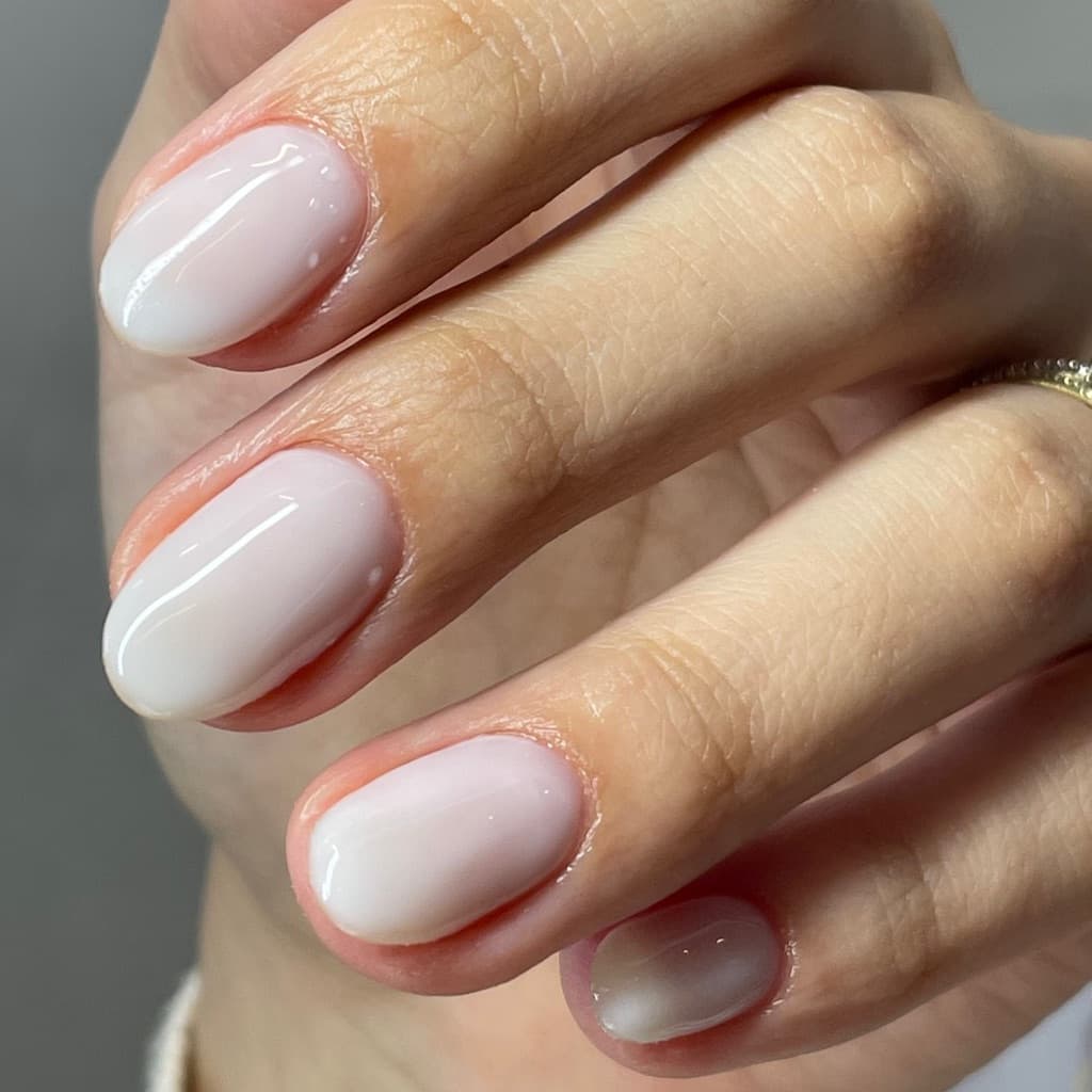 Ingrid Lenna, Unhas