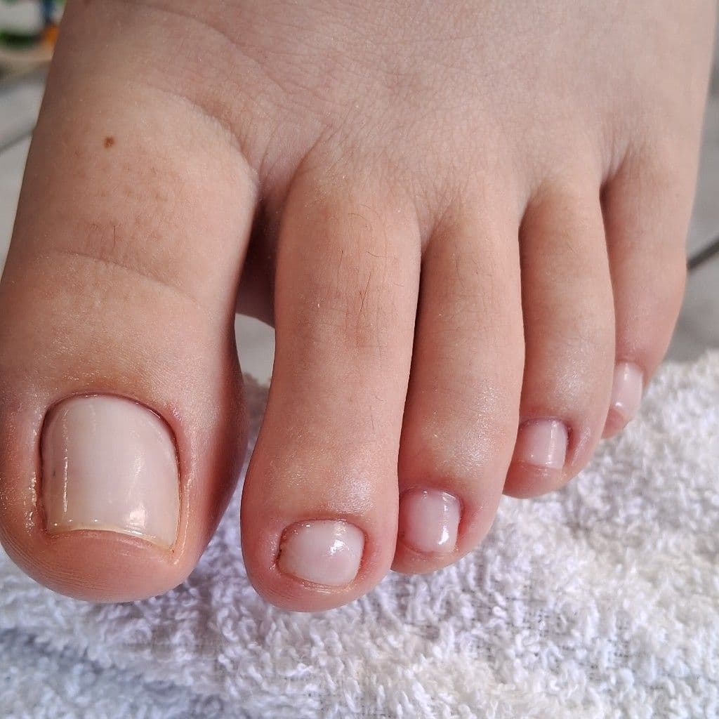 Lara Robask, Unhas, foto 1 de 2
