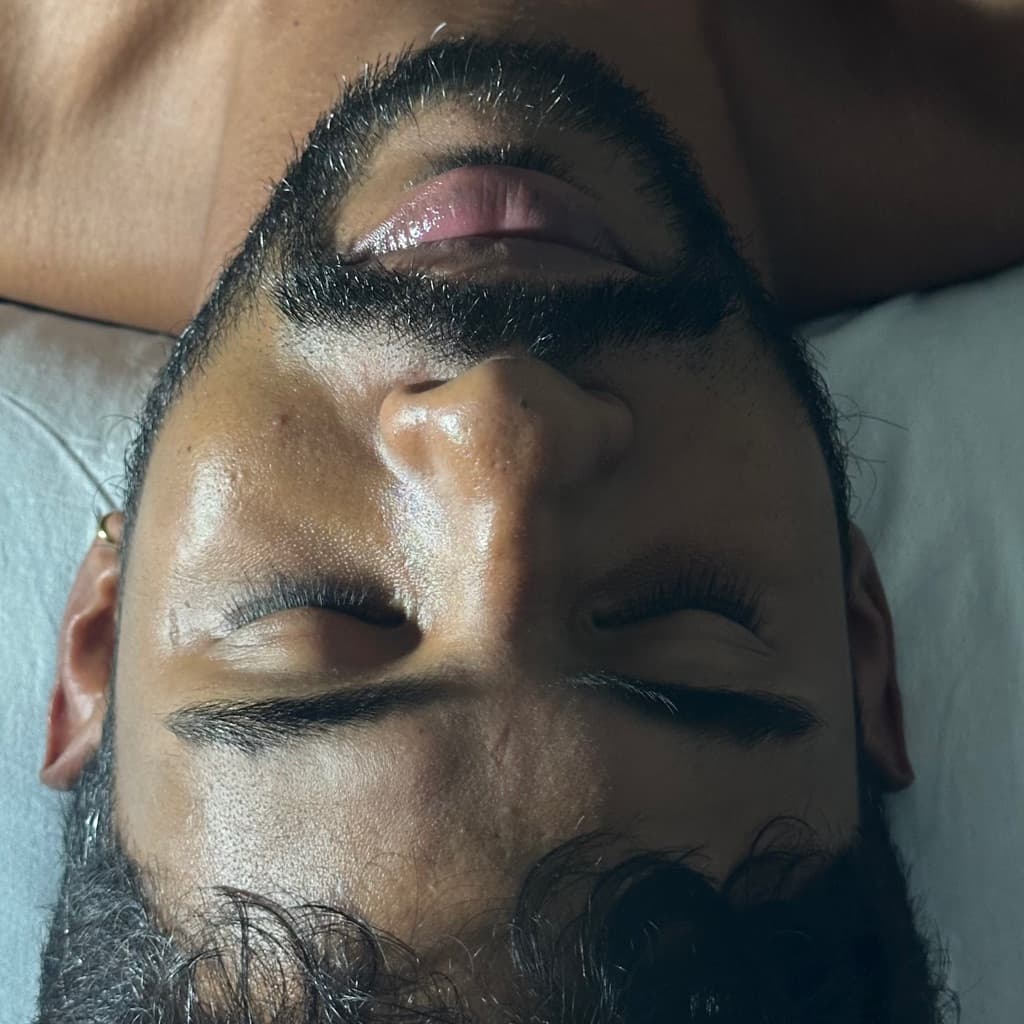 Nico Fava, Massagem, foto 1 de 2