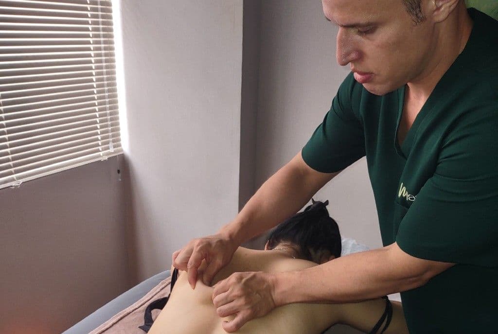 Douglas Glovaski Massagista, Massagem, foto 1 de 3