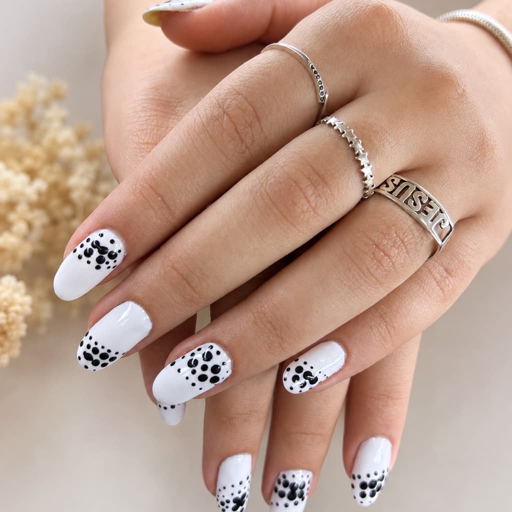 Thalita Nails, Unhas, foto 1 de 2
