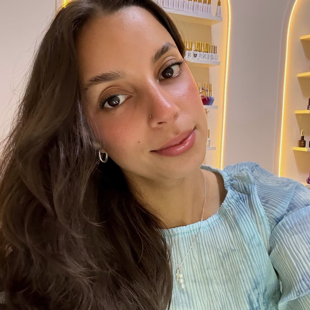 Juliana Costa, Sobrancelhas, foto 2 de 2